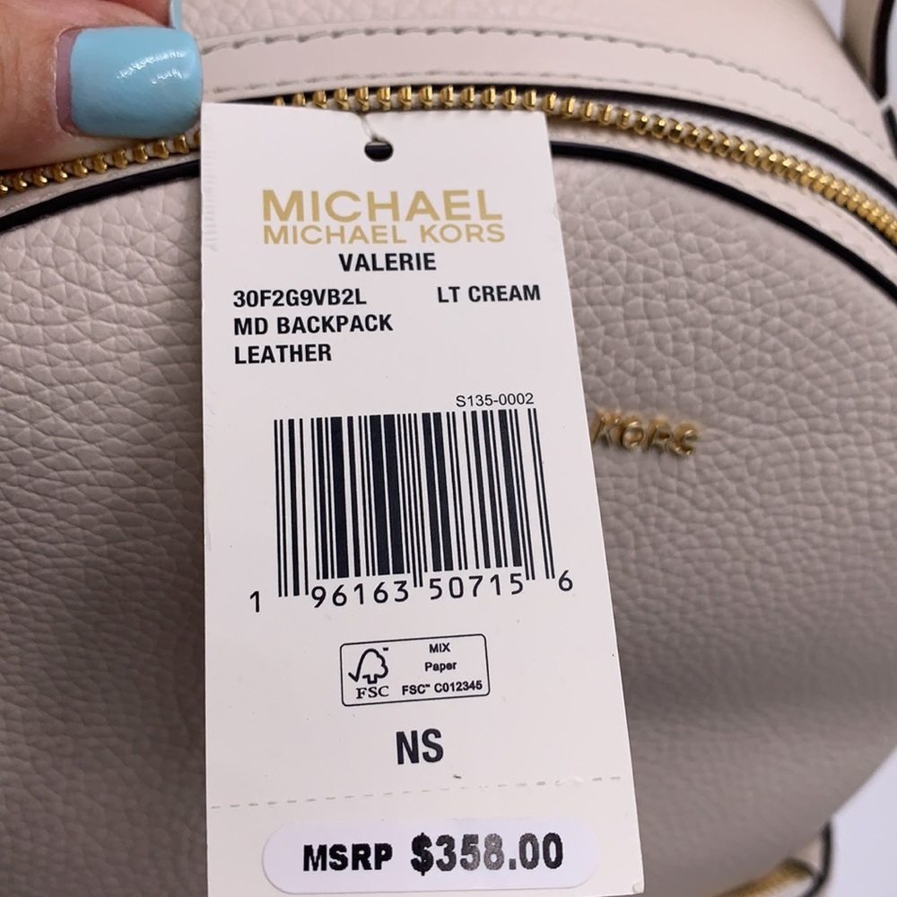NWT MICHAEL KORS VALERIE MEDIUM PEBBLED LEATHER BACKPACK LIGHT CREAM COLOR - Picture 15 of 15